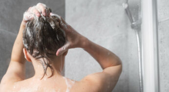 Homemade Shampoo For Oily Hair – 2 Recipes That Work